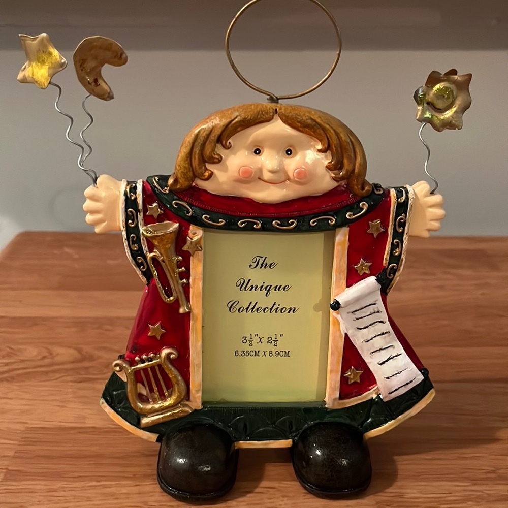 THE UNIQUE COLLECTION | Cherub Angel Photo Frame 6”